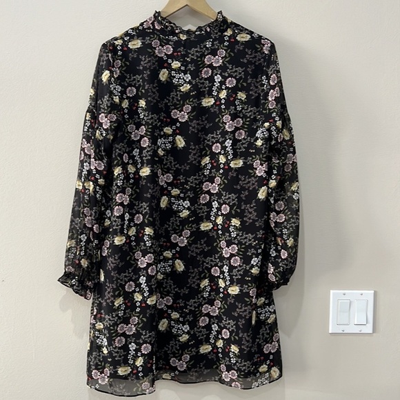 REVOLVE 1. STATE Long Sleeve Tie Neck Floral Shift Dress, Size M - Picture 6 of 10